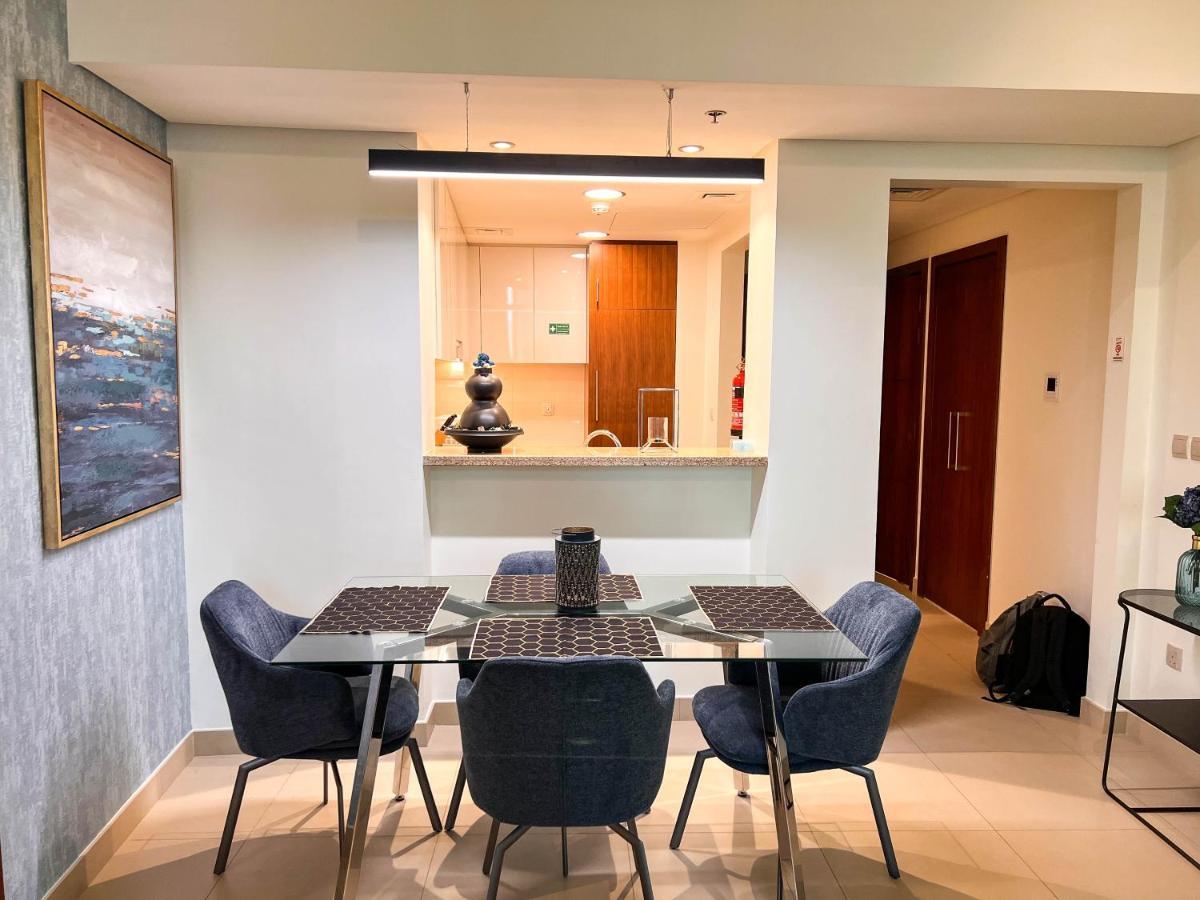 Appartamento Cosmos Living Downtown Dubai Esterno foto
