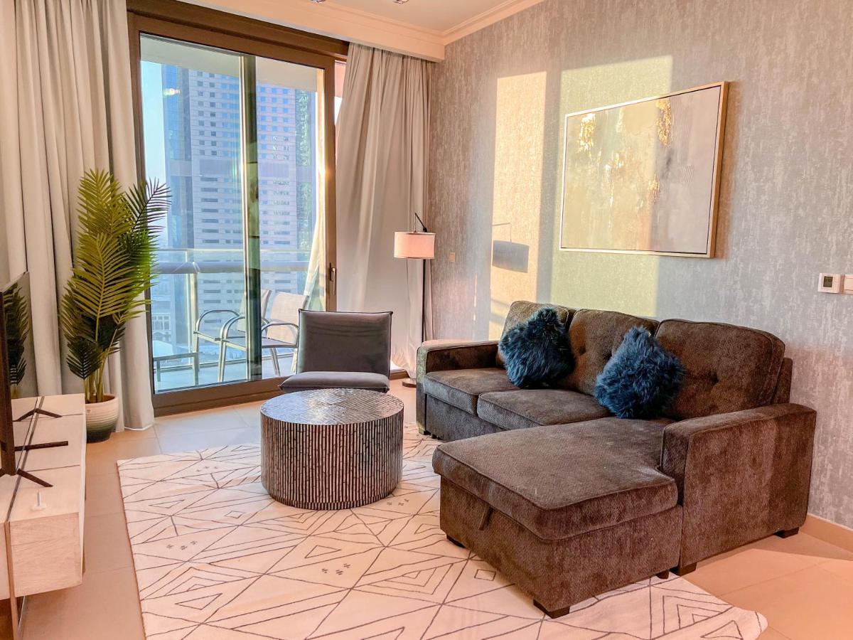 Appartamento Cosmos Living Downtown Dubai Esterno foto