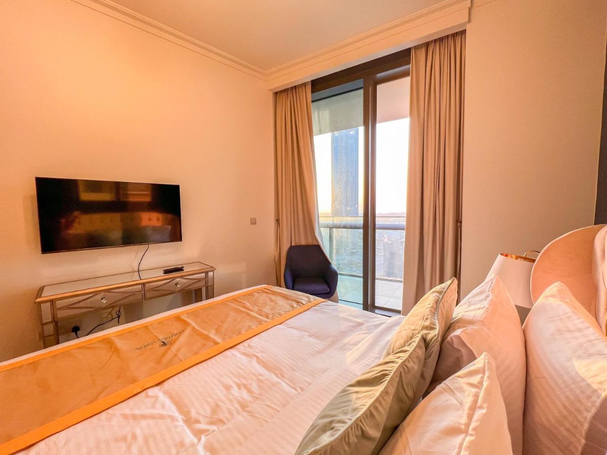 Appartamento Cosmos Living Downtown Dubai Esterno foto