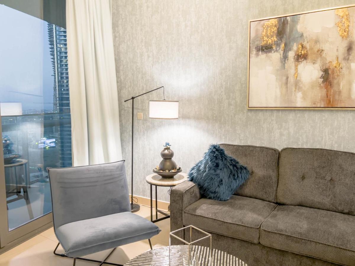 Appartamento Cosmos Living Downtown Dubai Esterno foto