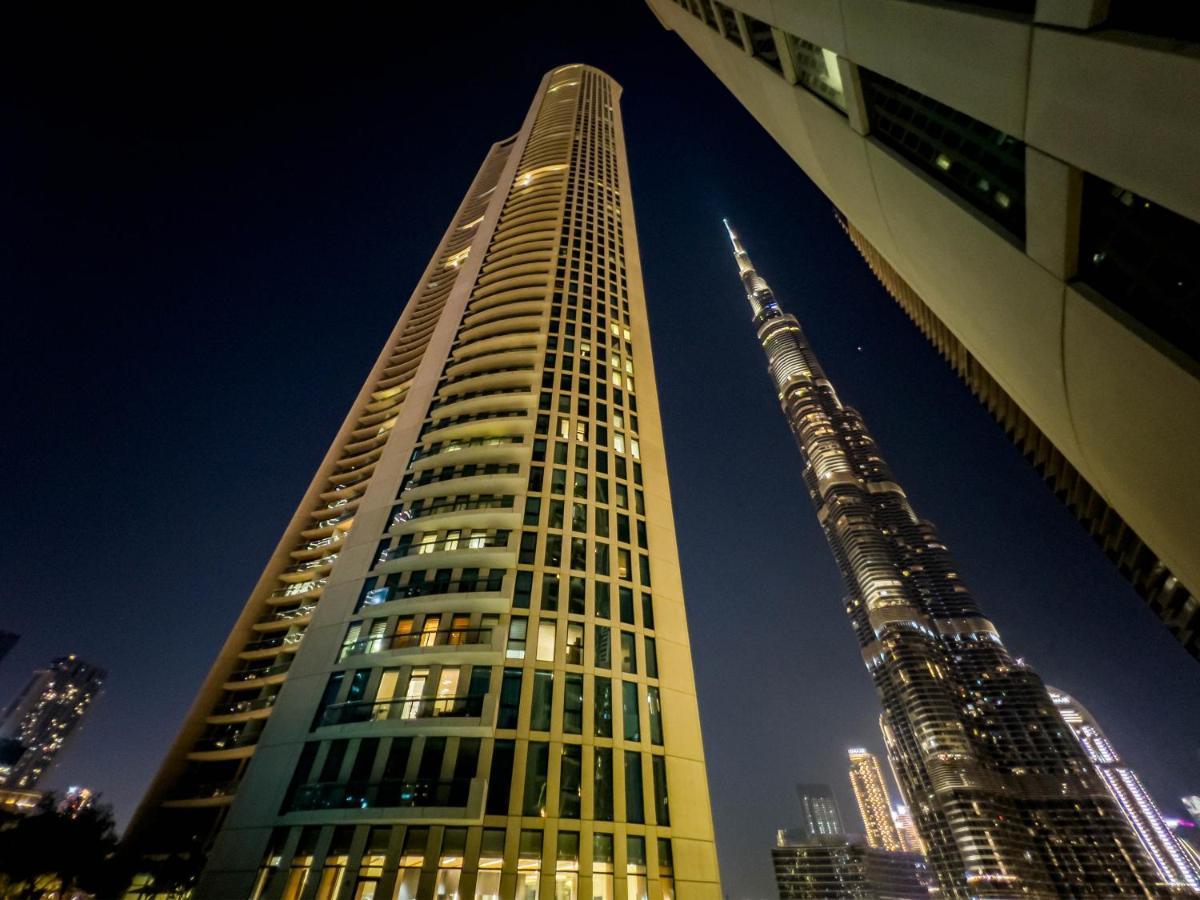 Appartamento Cosmos Living Downtown Dubai Esterno foto