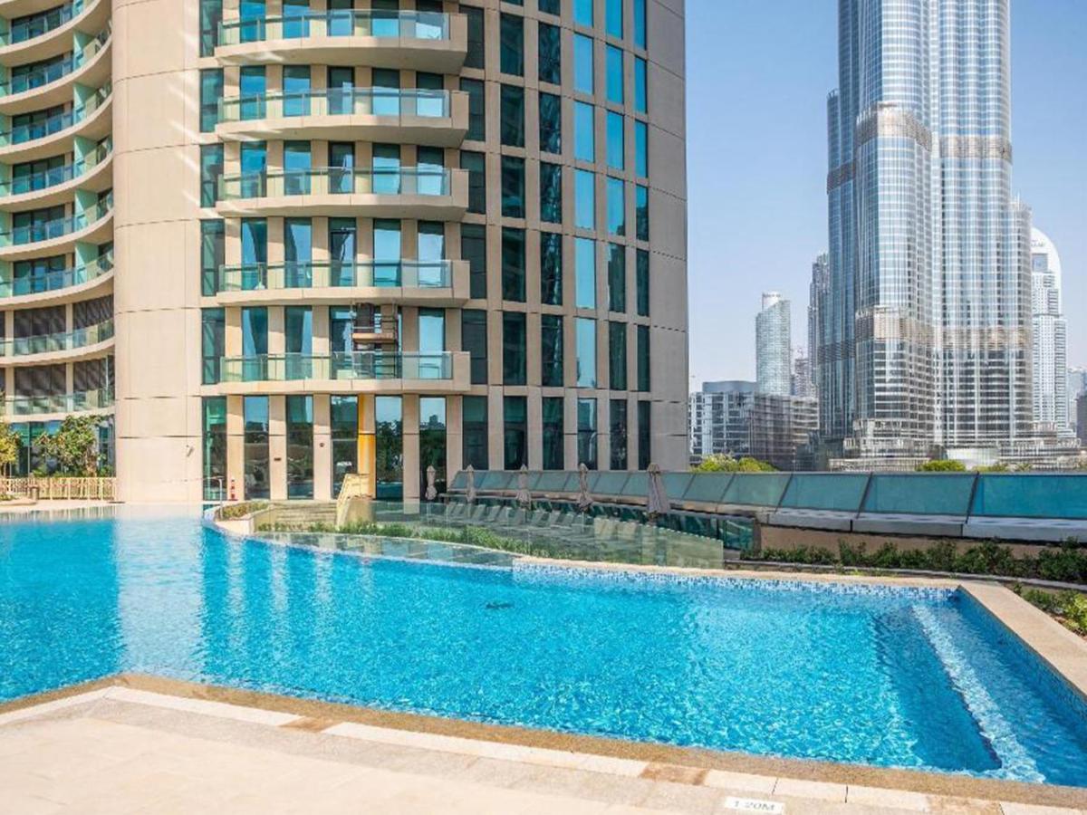 Appartamento Cosmos Living Downtown Dubai Esterno foto