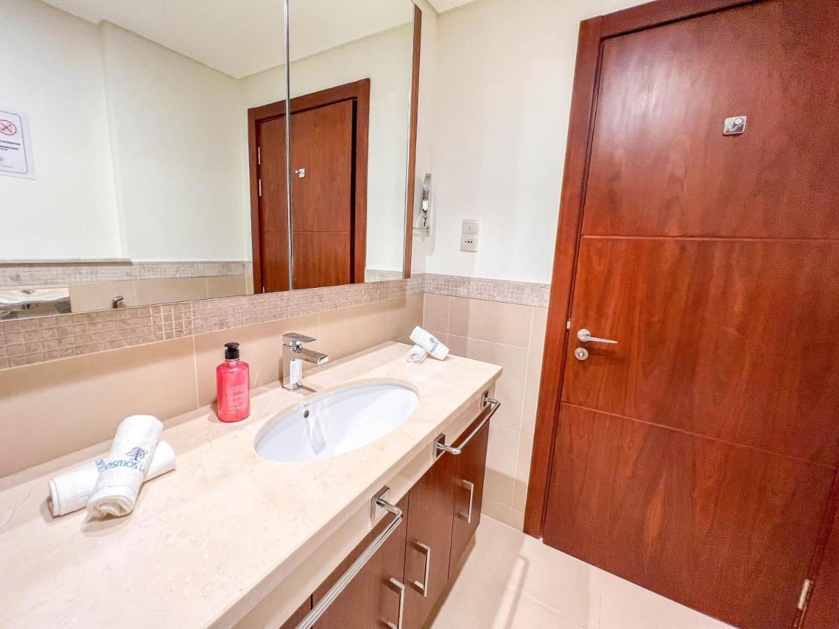 Appartamento Cosmos Living Downtown Dubai Esterno foto