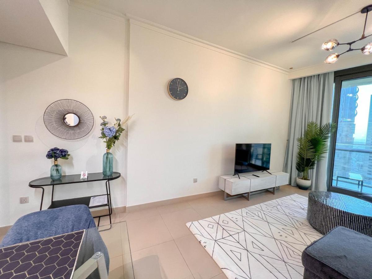 Appartamento Cosmos Living Downtown Dubai Esterno foto