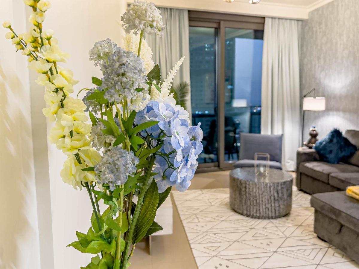 Appartamento Cosmos Living Downtown Dubai Esterno foto