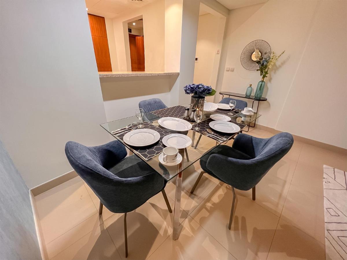Appartamento Cosmos Living Downtown Dubai Esterno foto