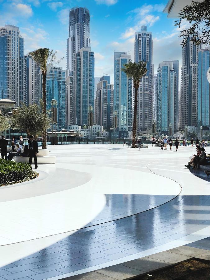 Appartamento Cosmos Living Downtown Dubai Esterno foto